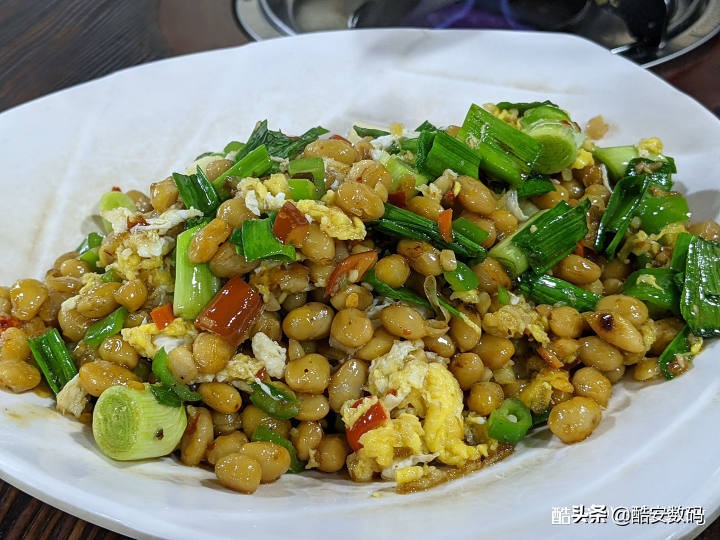 谷歌pixel4,pixel4xl最大亮度