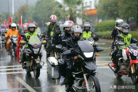 新手下雨天骑电动车注意事项,冬季骑摩托车注意事项有哪些