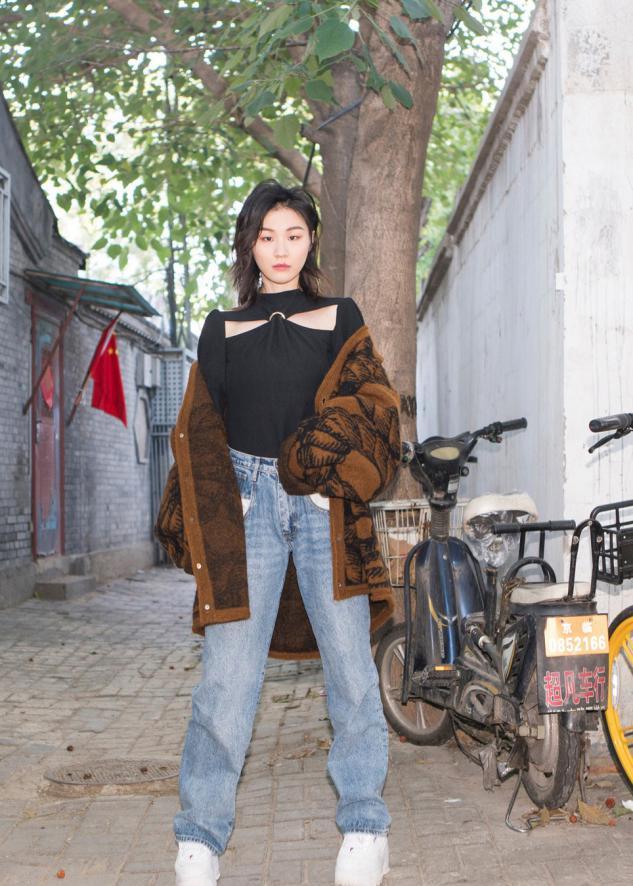 脸大肩厚怎样穿衣显瘦,脸大怎么穿显瘦