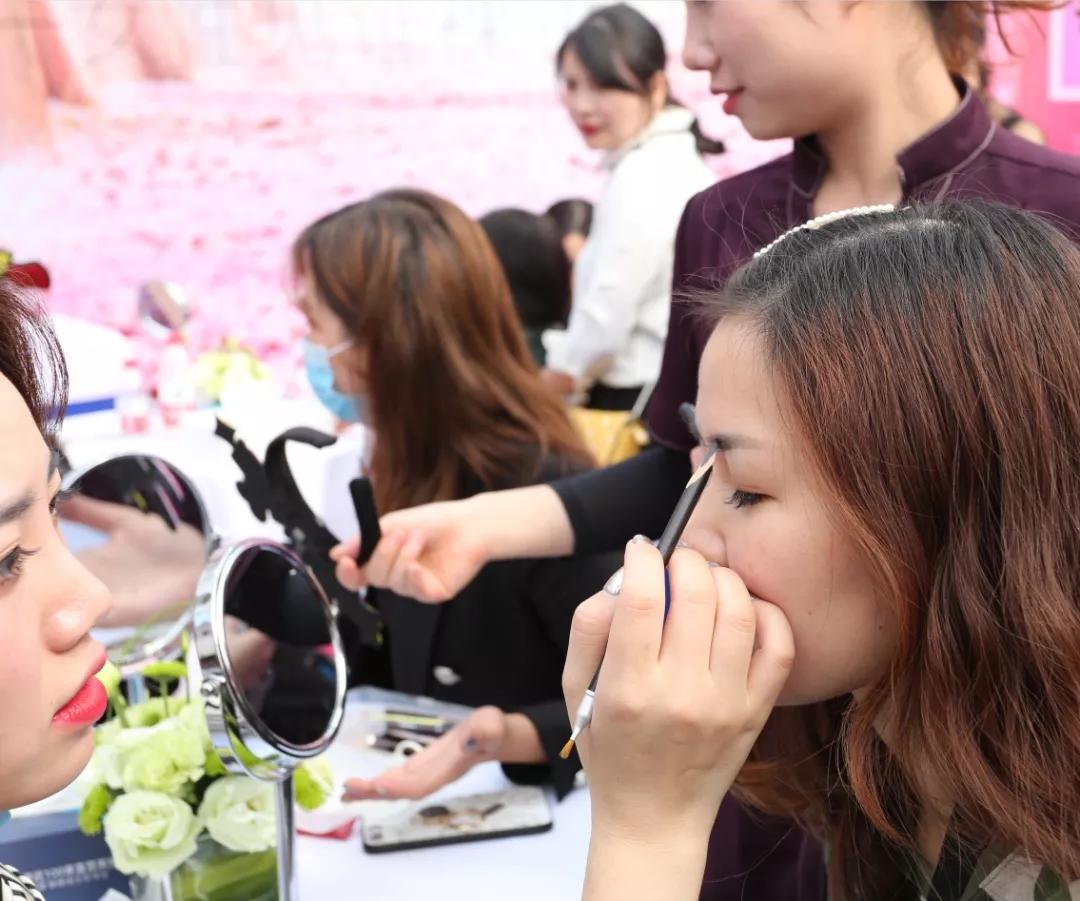 为什么大家都要变美,为什么所有人都要变美