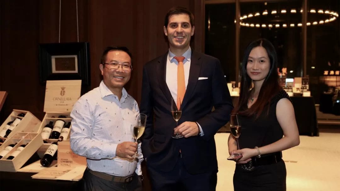 读的是设计，做的是销售，美酒从业者的路子到底有多嘢｜富隆酒业
