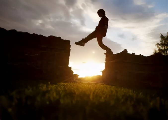 月薪过万的员工,办理信用卡业务员真实收入