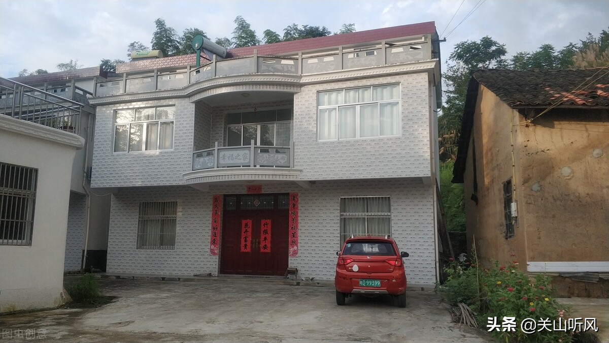 农村二郎担山房子,农村山顶建房风水