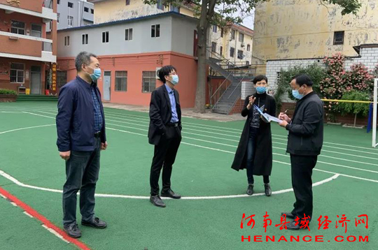 商丘市梁园区民主路第三小学迎接市义务教育均衡发展复核检查