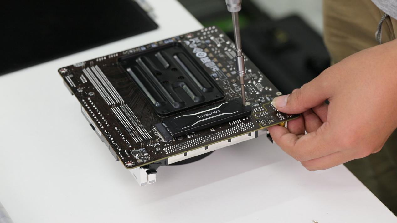 怎么diy一台顶配笔记本,教你如何自制笔记本