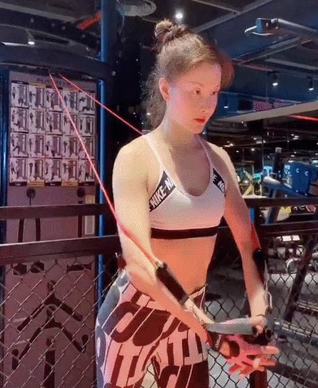 胸部下垂外扩怎么提升上去,胸部下垂怎么打造好看