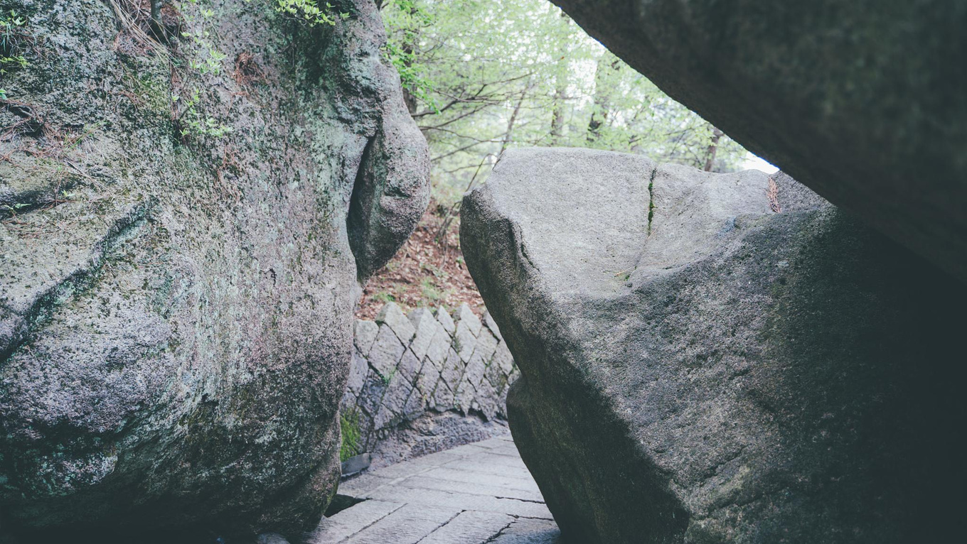 安徽天柱山有哪些好玩的景点推荐,安徽天柱山附近还有什么山