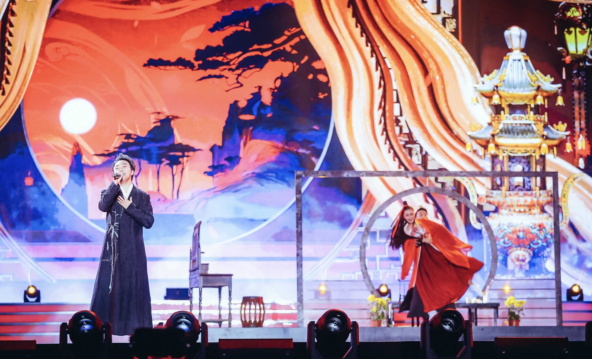 李玉刚被观众围观,李玉刚被网红包围是什么节目