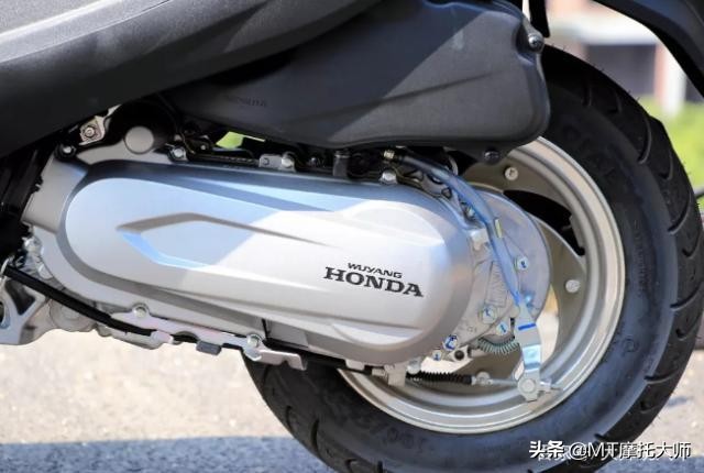 实用踏板摩托车测评视频,推荐几款省油的通勤踏板