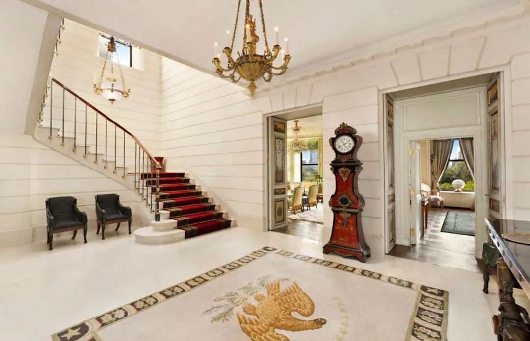 华尔街之狼卖证券片段,华尔街之狼现实主义