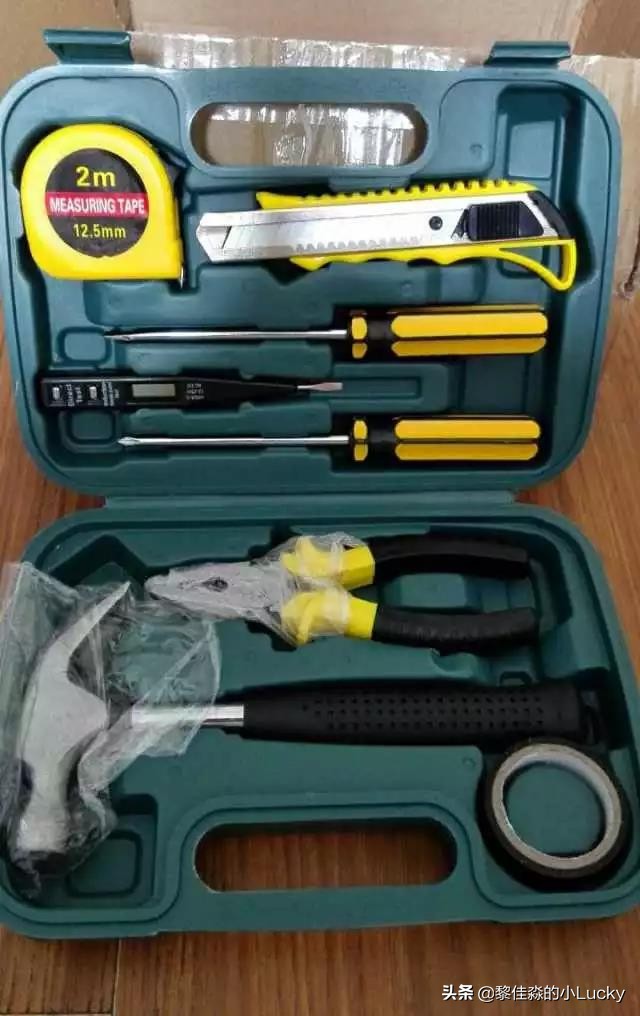 女生收到男生送的礼物会想什么,收到喜欢的人送的礼物为什么哭了