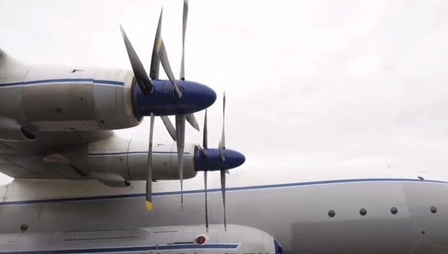 希腊也买过野牛气垫艇，每艘比我们便宜三千万，中国海军被坑了吗