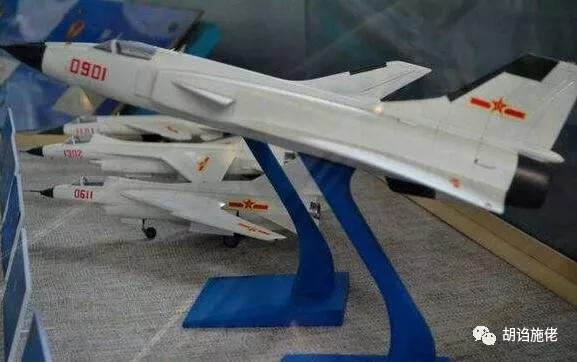 胡诌施佬的意思是什么,胡诌施佬