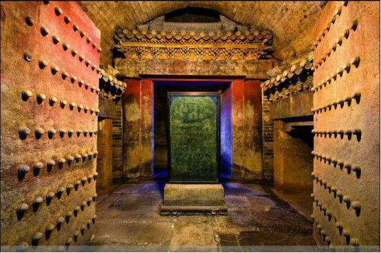 皇后死后为什么要塞进乾隆陵,皇后下葬过程