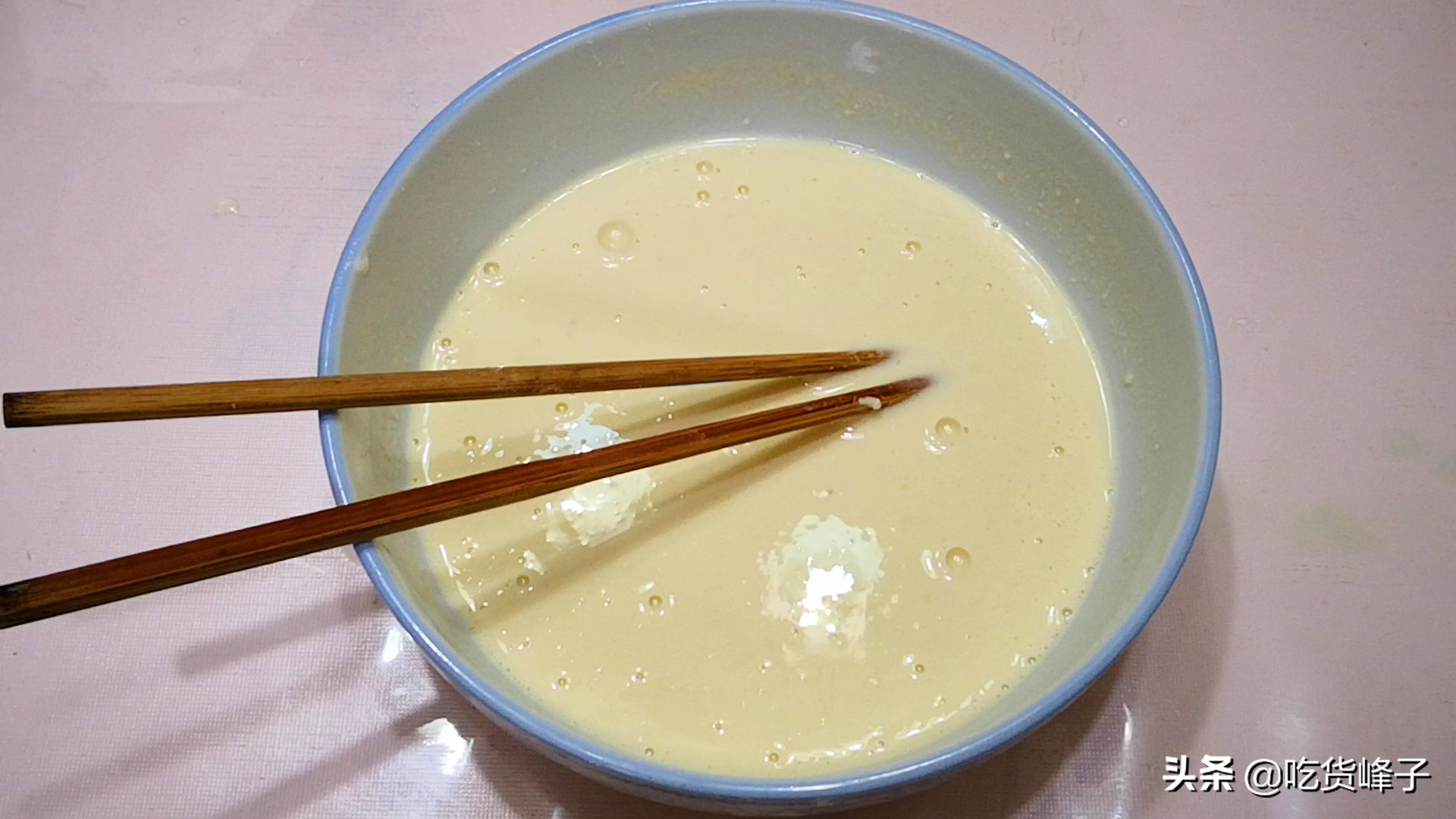 炸鱼不粘锅不破皮的正确做法,炸鱼怎么样才能不粘锅皮子不烂