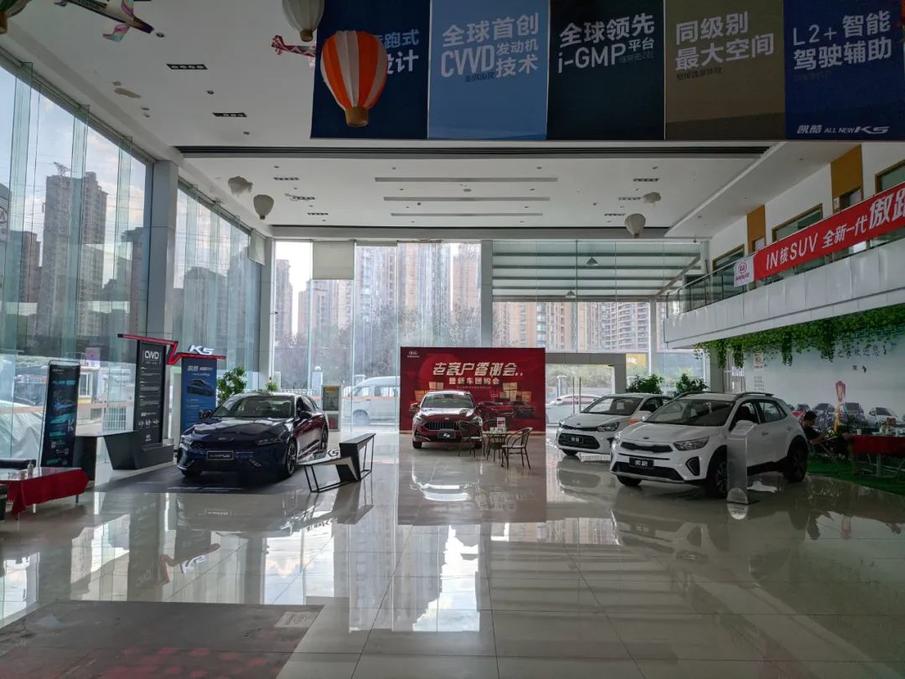 新款起亚k5二手测评视频,老款起亚k52.0值得买吗