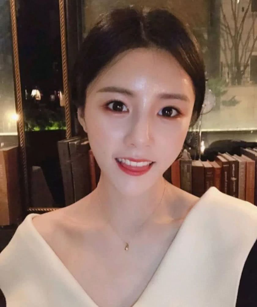 李多英李多贤是双胞胎吗,排坛美人