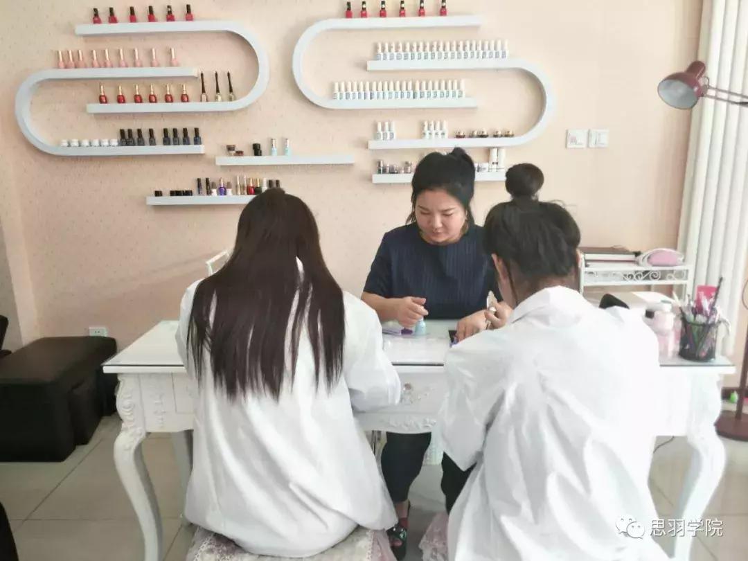 美甲店没有客户是什么原因,美甲店如何和客户交流技巧