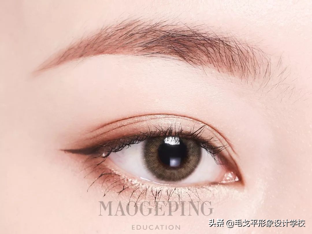 眉毛如何画棕色,眉毛怎么画好看要遮瑕膏吗