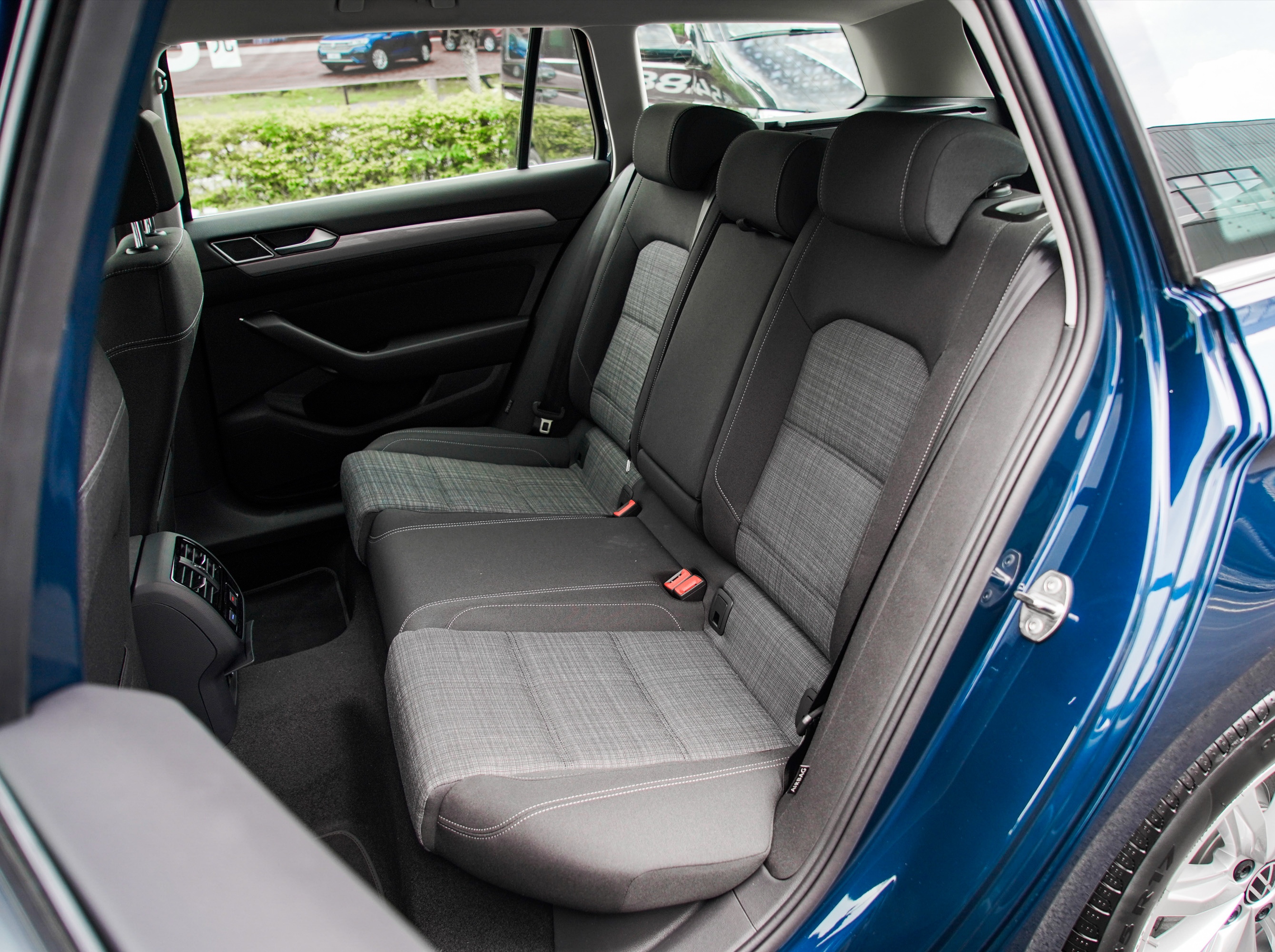 凡尔赛c5x哪款车最值得购买,自驾游旅行车哪个最好