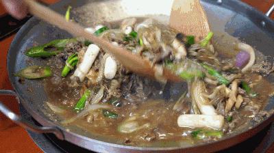 韩国部队火锅在中国有人吃吗,韩国部队火锅要用什么锅