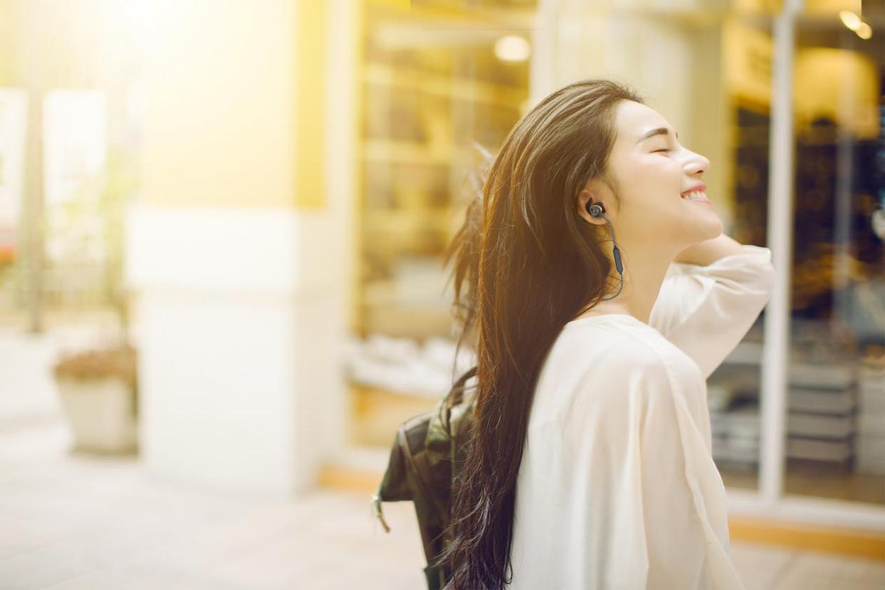 甯︽湁鍝堟浖闊宠川钃濈墮鑰虫満,鏈夊搱鏇奸煶璐ㄧ殑钃濈墮鑰虫満