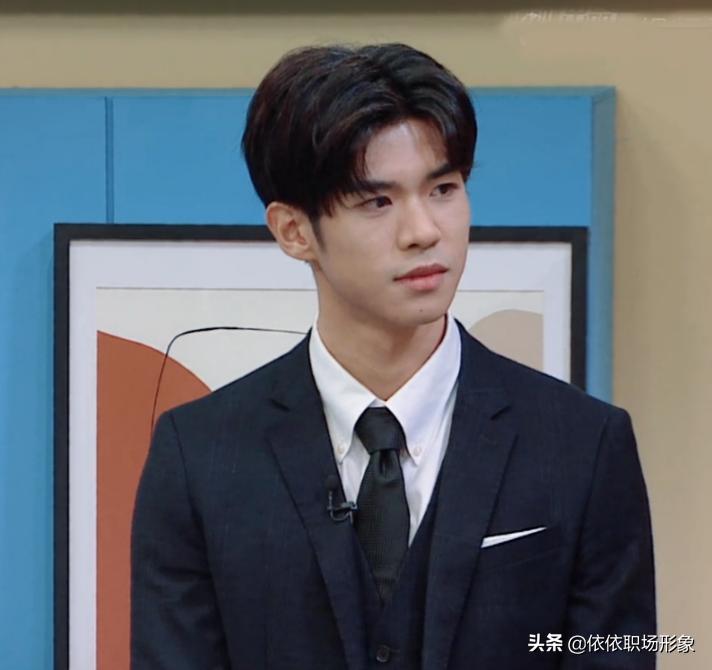 律师的仪式感拍职业照 (律师穿搭职业形象)