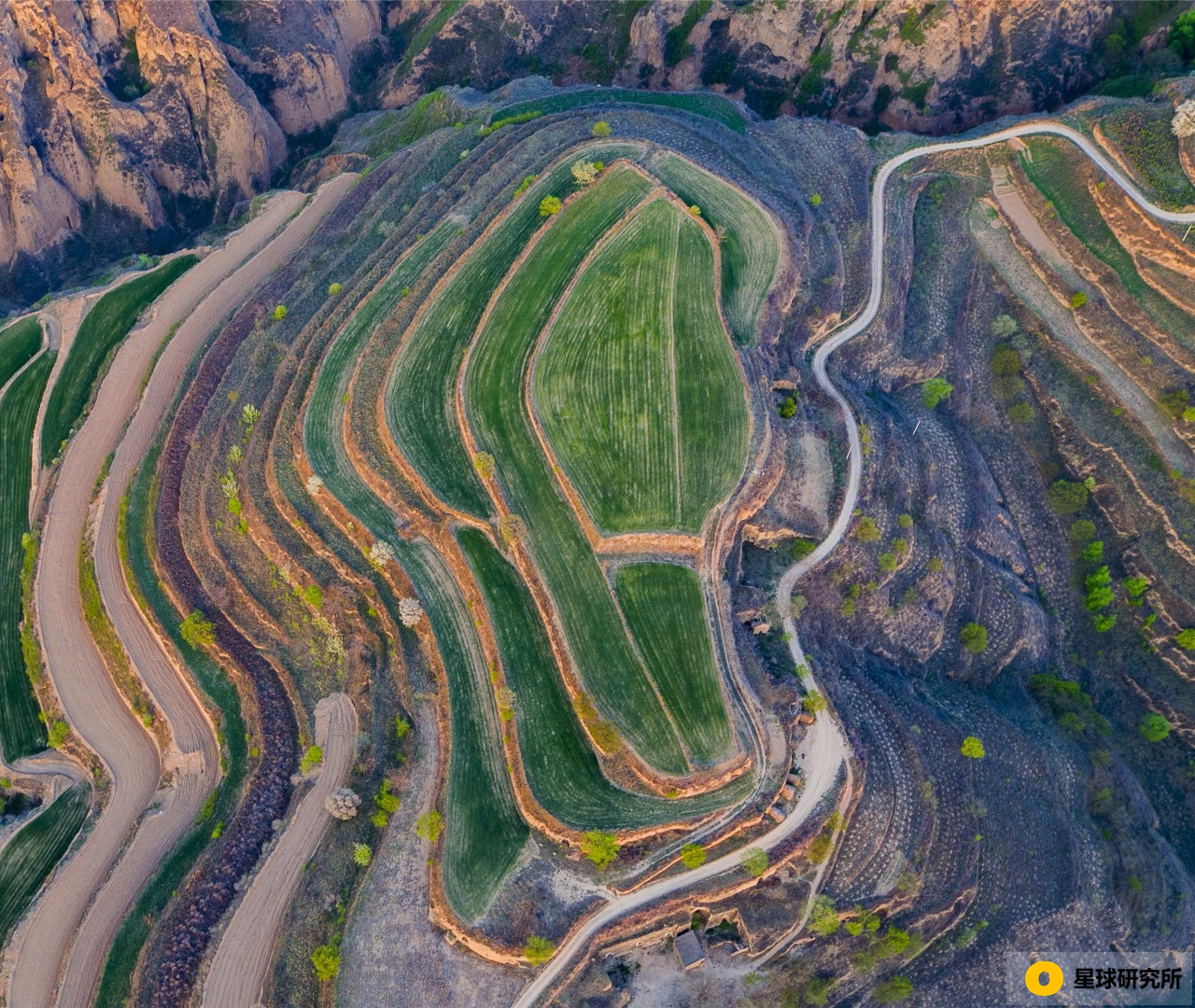 甘肃荒凉风景视频,甘肃荒凉的美景