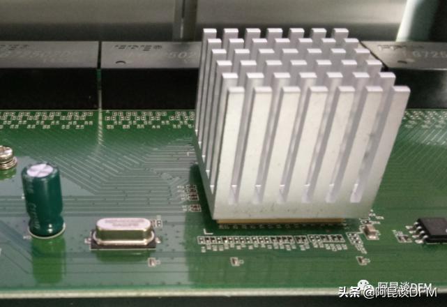 阿昆聊电子产品里能屈能伸的散热材料-导热硅胶片