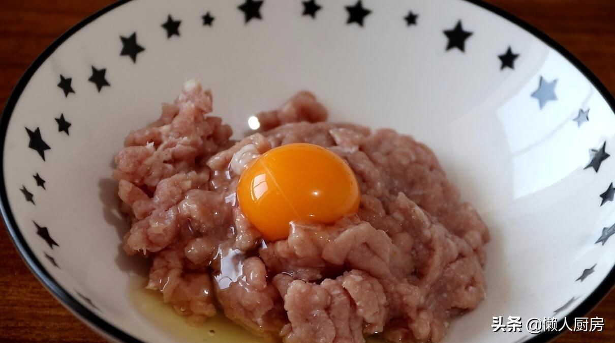 元宝小馄饨肉馅,馄饨元宝包法简单又好看