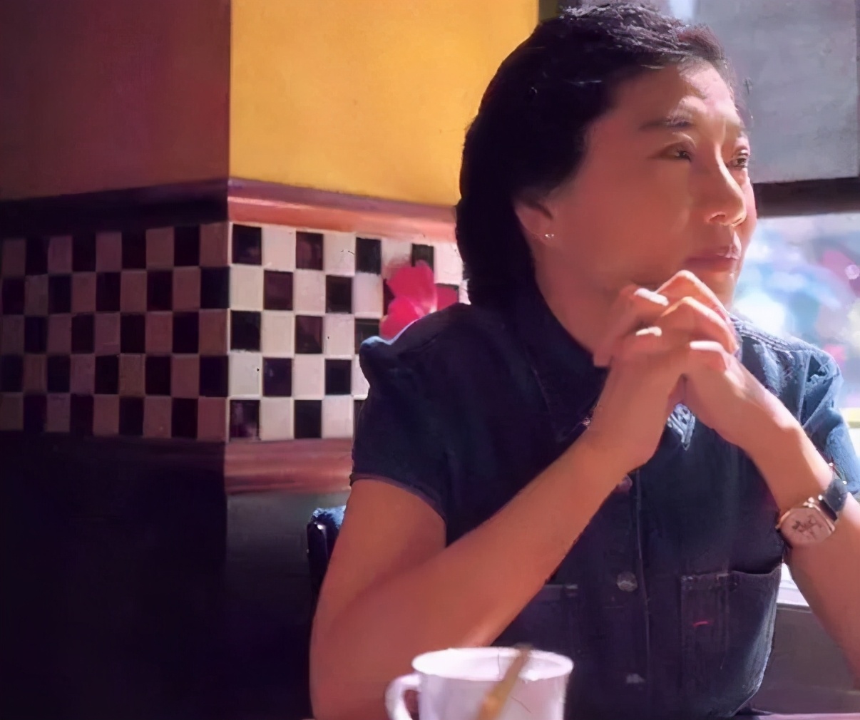 亦舒最后和谁相认,亦舒为啥33年不认儿子