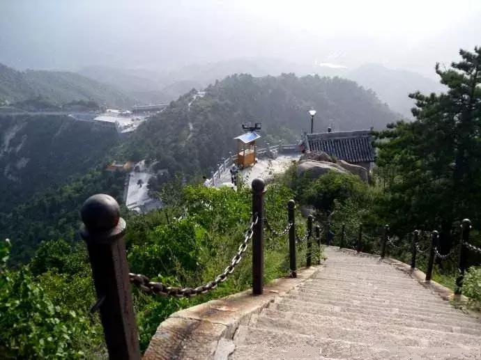 4月1日出游适合去哪里,4月适宜自驾游的路线