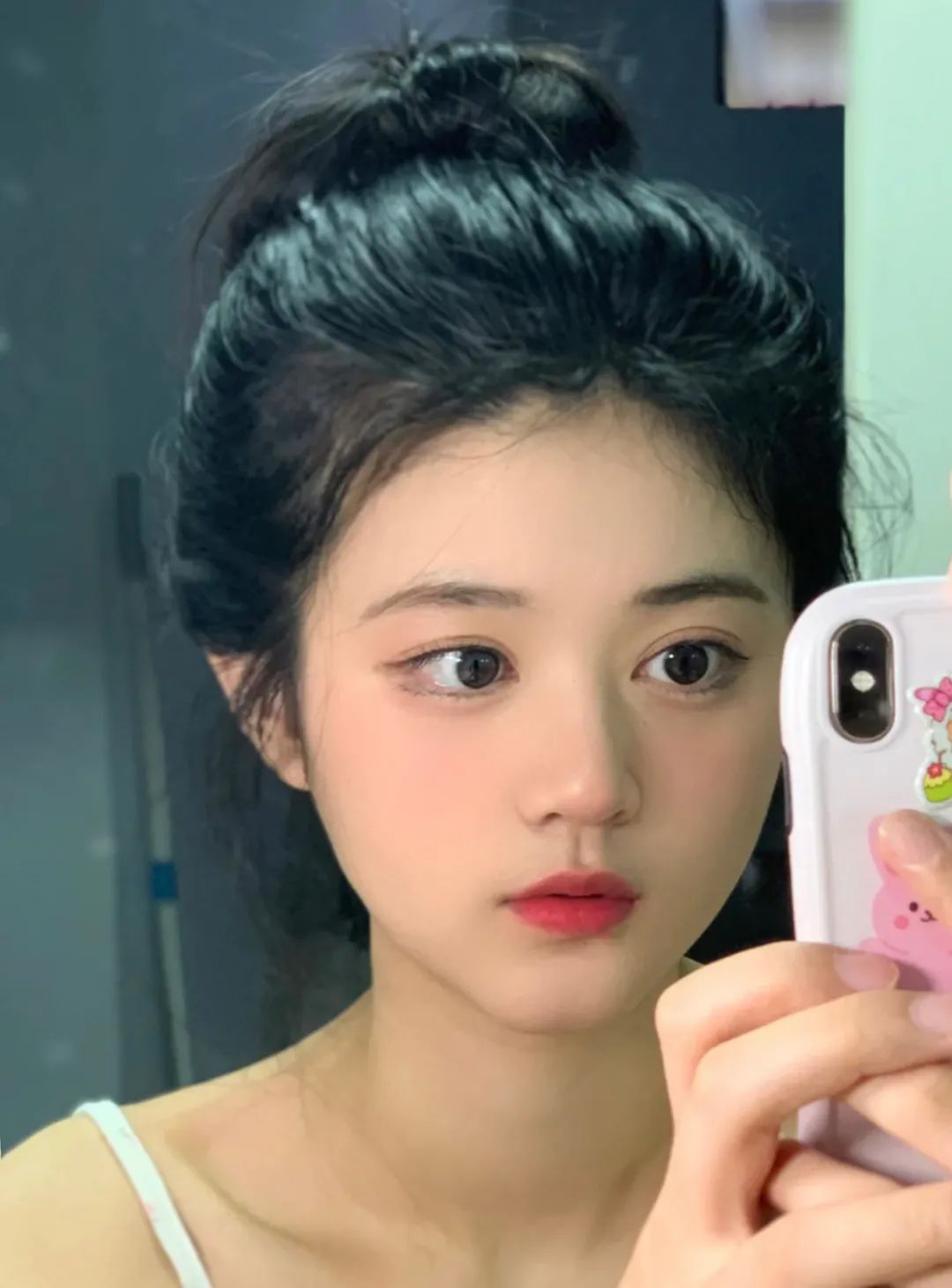 什么脸型都适合的刘海是哪种刘海,最修饰脸型的刘海简单自然减龄