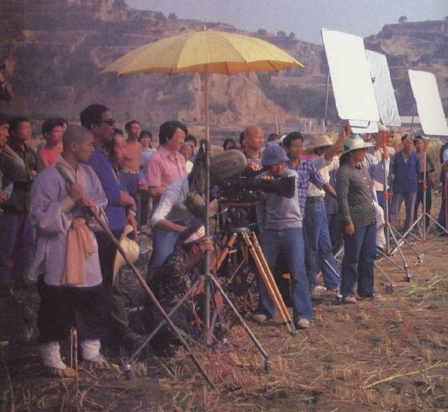 1982年，李连杰拍《少林寺》的幕后花絮，一毛票价，票房达一亿