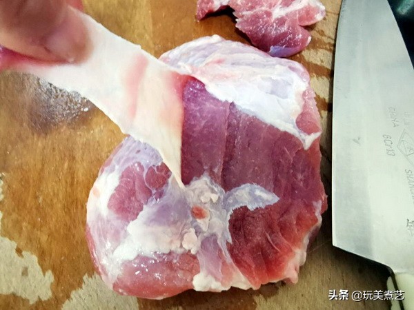 酸豆角怎么弄才好吃,酸豆角腌咸了要怎么变淡的