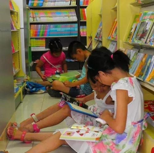 你有多久不去书店了,你有多久没去过新华书店啦