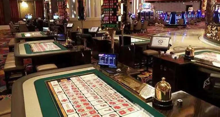 「12.2新闻速递」浸大学生会会长方仲贤被捕;《我和僵尸有个约会》重启;澳门11月*彩博**收入下挫七成