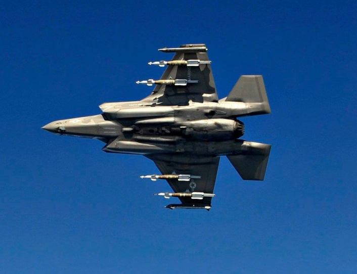 战争中空军和陆军哪个重要,战争中空军的优势