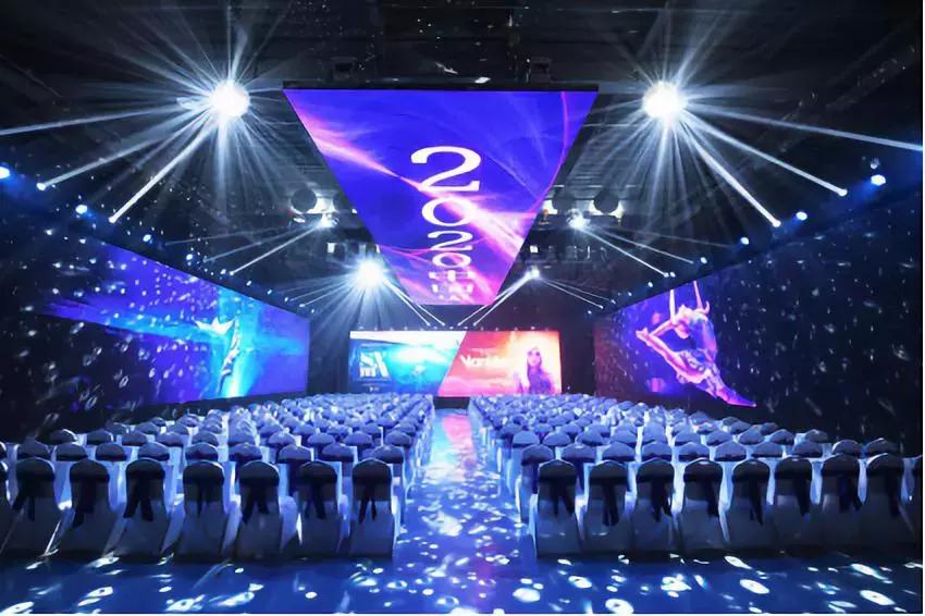 超多大牌集结狂欢，这个九月的魔都依旧嗨翻天