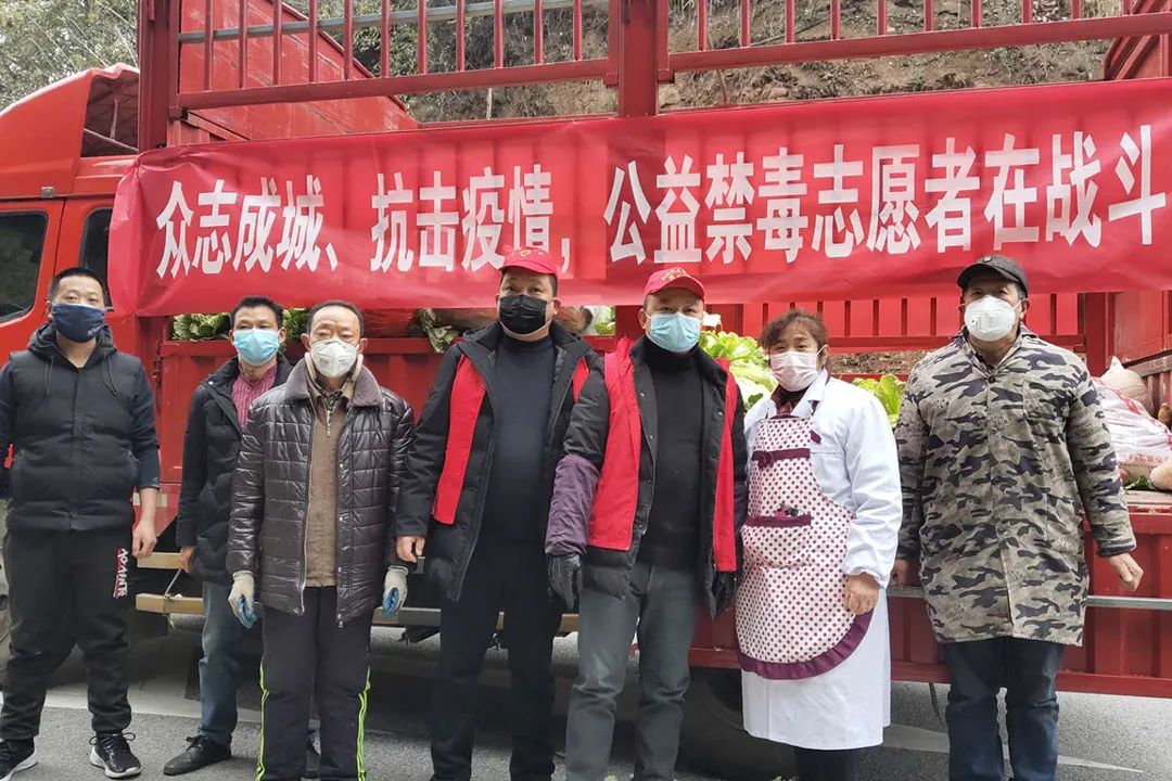 他们来自戒毒工作室，在疫情里寻找尊严