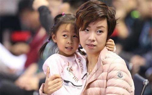 效法伏明霞嫁大20富商,老公曾和袁立同居12年,张怡宁如今怎样?