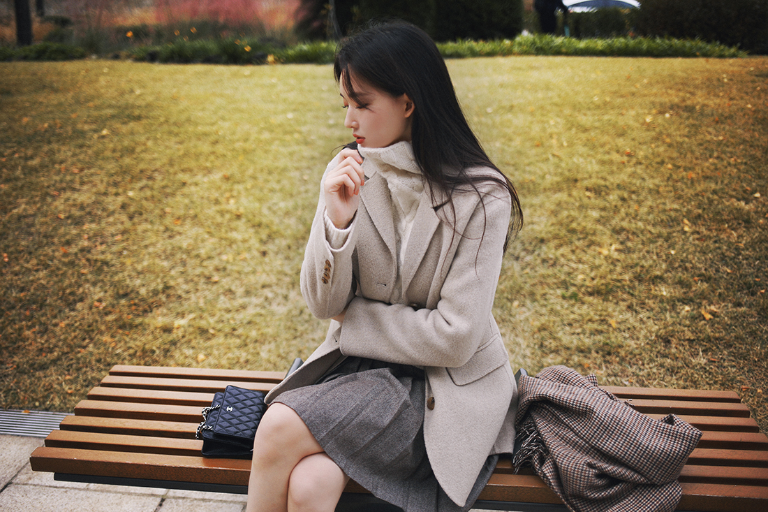 淑女风羊毛大衣,宽松慵懒羊绒毛衣女款配大衣