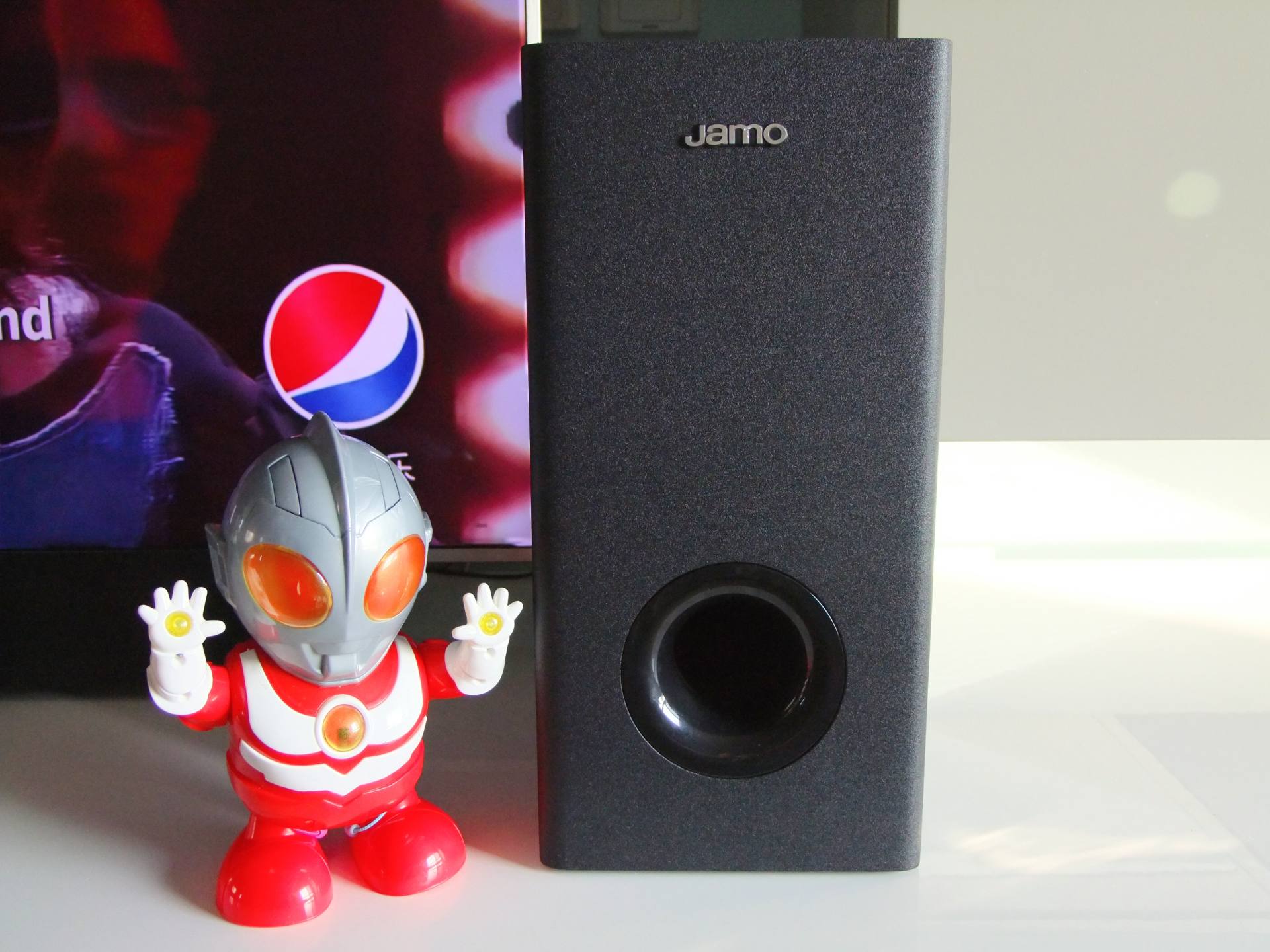 电视音效差怎么办,电视回音壁音响JBL