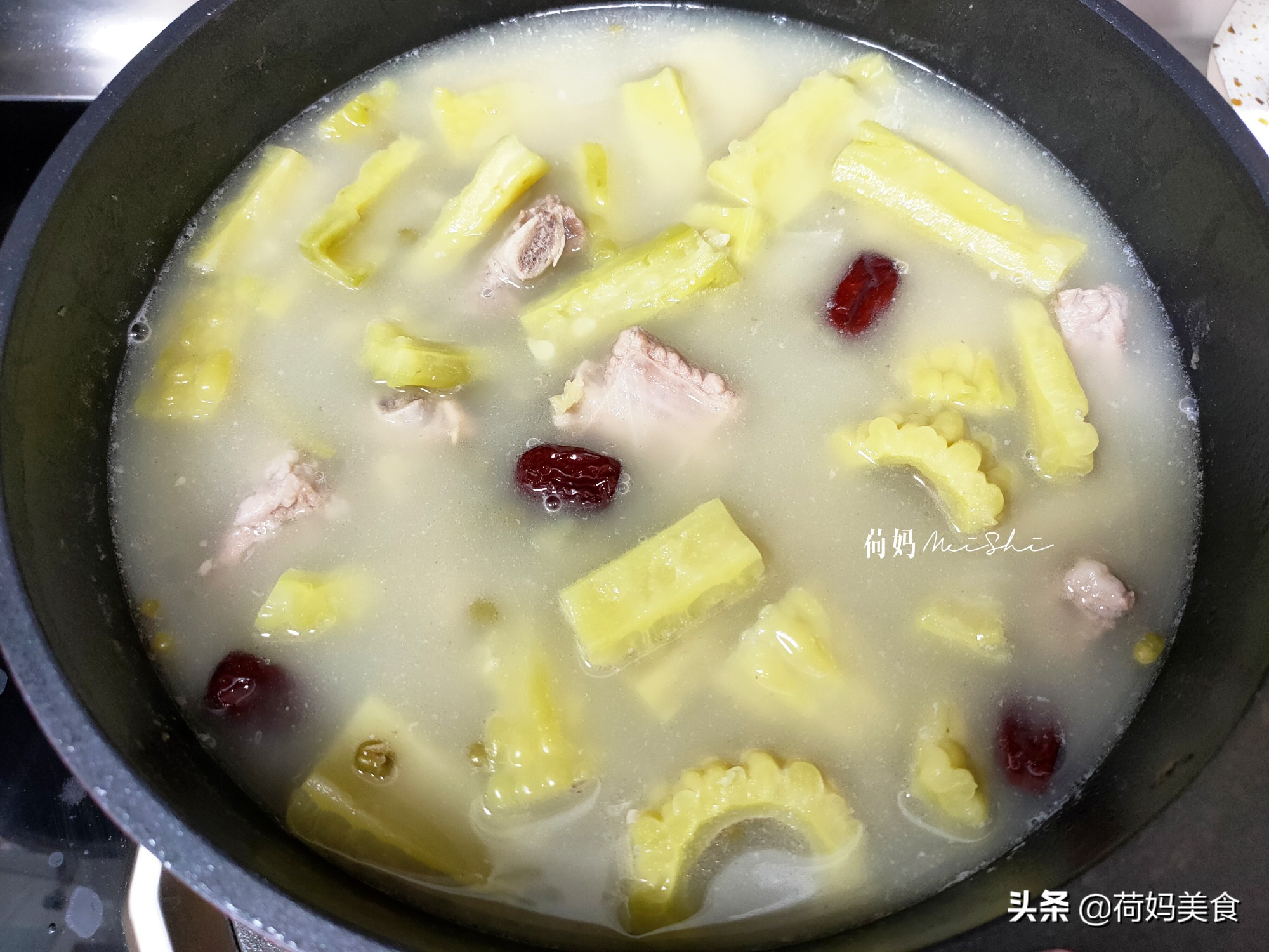 广东苦瓜黄豆排骨汤苦不苦,不苦的苦瓜黄豆排骨汤