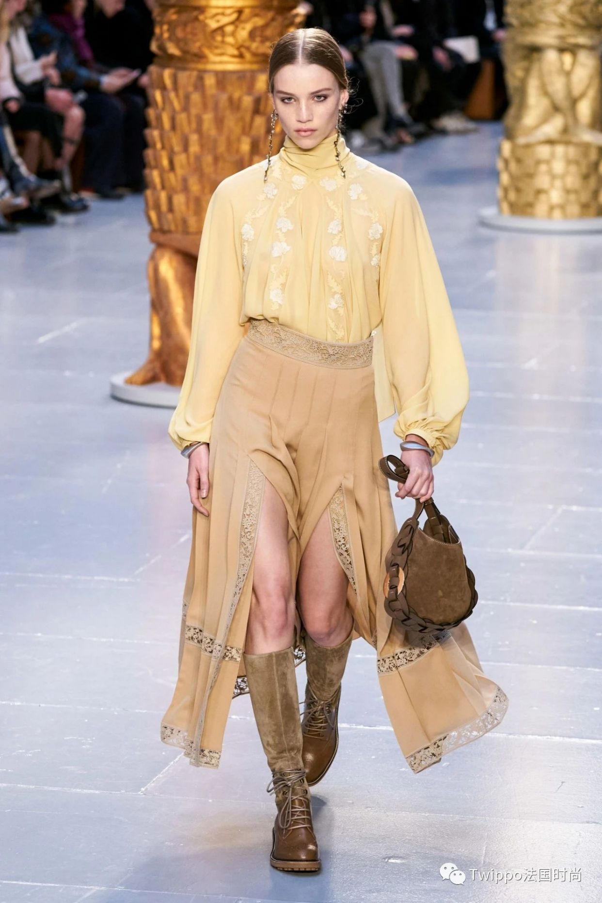 2020秋冬巴黎时装周givenchy秀场 (jacquemus 2020巴黎时装周秀场)