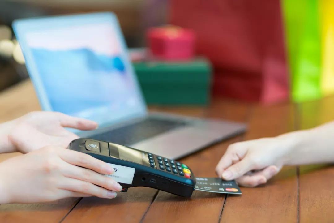 出境旅游刷信用卡,境外旅游刷信用卡有额度吗