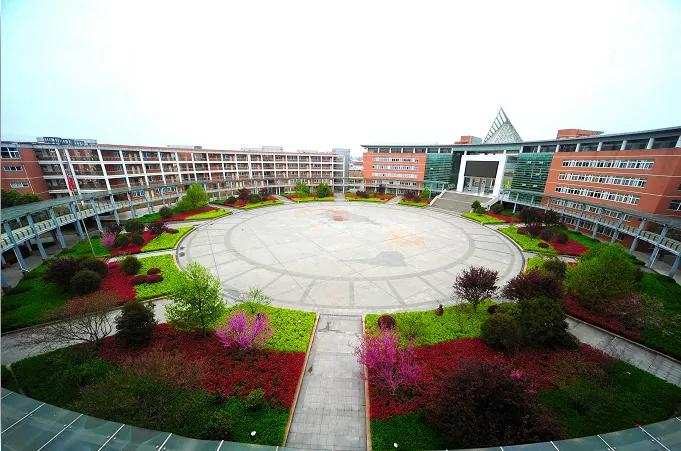 南京民办大专学费一览表,南京民办初中学费一览表