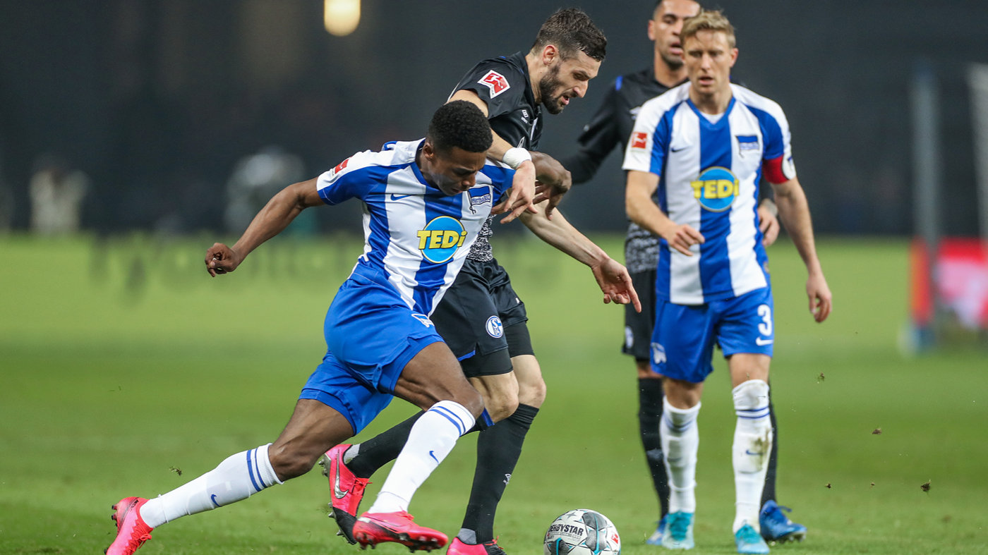 沙尔克041-0莫斯科,沙尔克0比2曼联