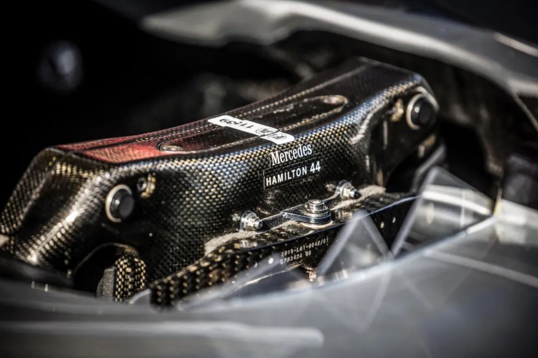 奔驰s八个黑科技,奔驰s有些什么黑科技