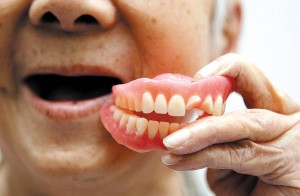 明星的牙齿都是种植牙,明星的牙齿是全种植牙吗